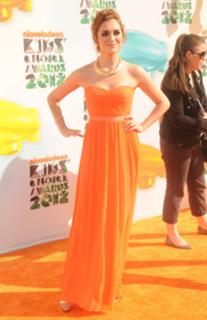 Alyson Stoner feet photo thumbnail