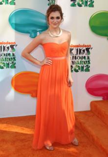 Alyson Stoner feet photo thumbnail