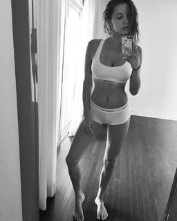 Alyssa Arcè feet photo 14