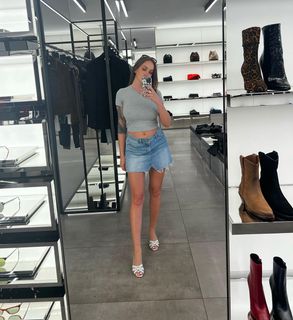 Alyssa Barbara feet photo 8