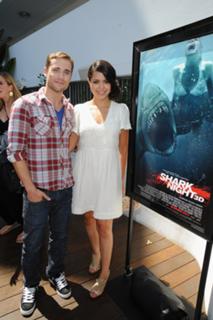 Alyssa Diaz feet photo thumbnail