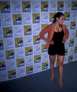 Alyssa Diaz feet photo thumbnail