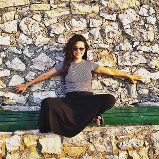 Alyssa Diaz feet photo thumbnail