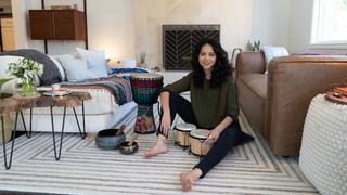 Alyssa Diaz feet photo thumbnail