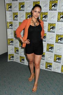 Alyssa Diaz feet photo thumbnail