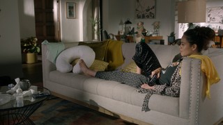 Alyssa Diaz feet photo thumbnail