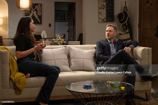 Alyssa Diaz feet photo thumbnail