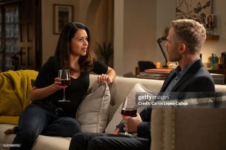 Alyssa Diaz feet photo thumbnail