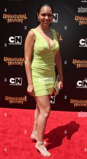 Alyssa Diaz feet photo thumbnail