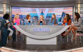 Alyssa Farah Griffin feet photo thumbnail