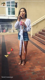 Alyssa Lynch feet photo 12