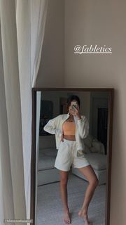 Alyssa Lynch feet photo 3