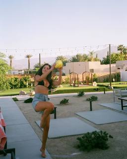 Alyssa Lynch feet photo 3