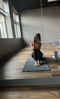 Alyssa McKay feet photo 8