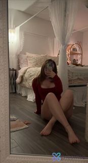 Alyssa McKay feet photo 6