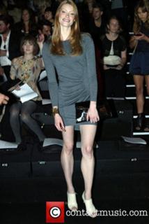 Alyssa Sutherland feet photo thumbnail