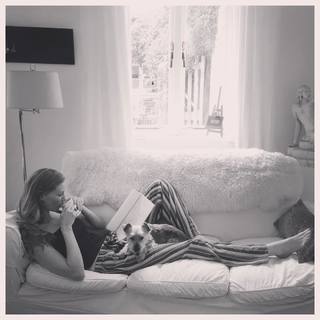 Alyssa Sutherland feet photo thumbnail