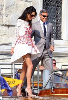 Amal Clooney feet photo thumbnail