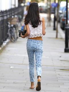 Amal Clooney feet photo thumbnail