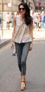 Amal Clooney feet photo thumbnail