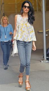 Amal Clooney feet photo thumbnail