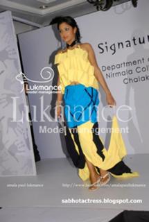 Amala Paul feet photo thumbnail