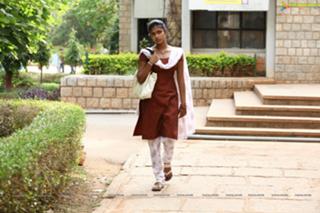 Amala Paul feet photo thumbnail