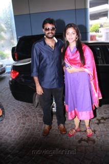 Amala Paul feet photo thumbnail