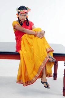 Amala Paul feet photo thumbnail