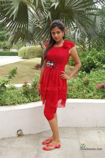 Amala Paul feet photo thumbnail