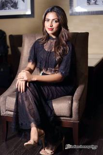 Amala Paul feet photo thumbnail