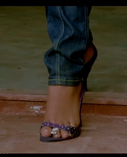 Amala Paul feet photo thumbnail