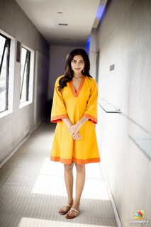Amala Paul feet photo thumbnail