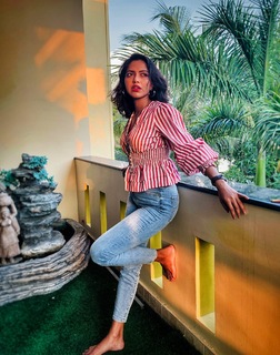 Amala Paul feet photo thumbnail