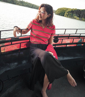 Amala Paul feet photo thumbnail