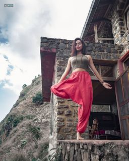 Amala Paul feet photo thumbnail