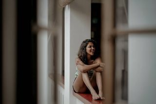 Amala Paul feet photo thumbnail