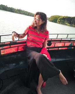 Amala Paul feet photo thumbnail