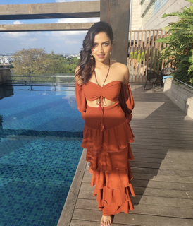 Amala Paul feet photo thumbnail