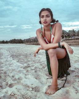 Amala Paul feet photo thumbnail