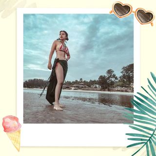 Amala Paul feet photo thumbnail
