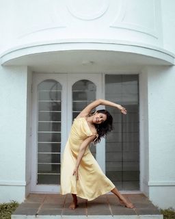 Amala Paul feet photo thumbnail