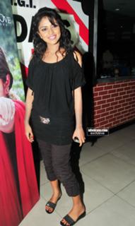 Amala Paul feet photo thumbnail