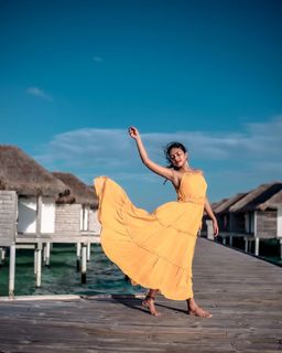 Amala Paul feet photo thumbnail