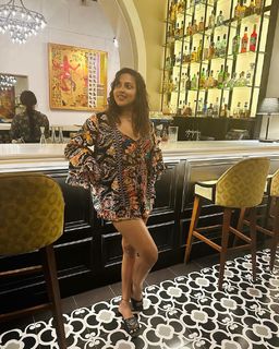 Amala Paul feet photo thumbnail