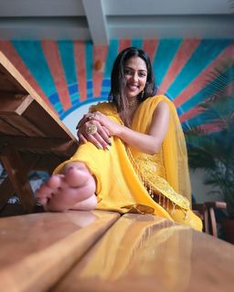 Amala Paul feet photo thumbnail