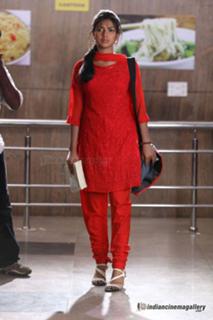 Amala Paul feet photo thumbnail