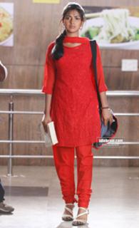 Amala Paul feet photo thumbnail