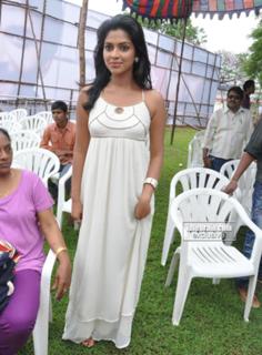 Amala Paul feet photo thumbnail