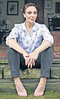 Amanda Abbington feet photo 2